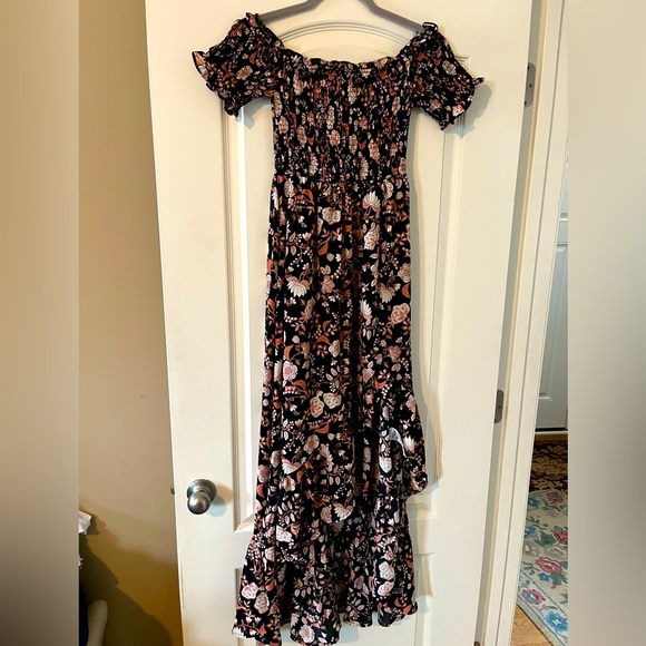 Francesca's Collections Dresses & Skirts - New! Francesca’s Mi Ami Floral Off-Shoulder Maxi Dress women’s size small